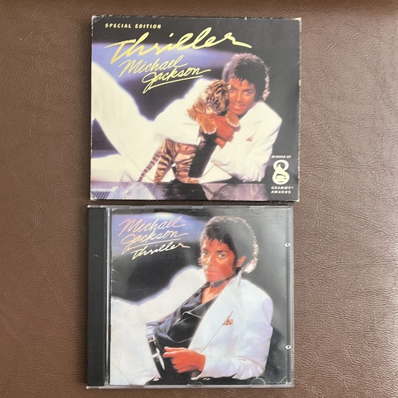 Thriller Special Edition CD Includes a Bonus track: Someone In The Dark - Picture 4 of 8